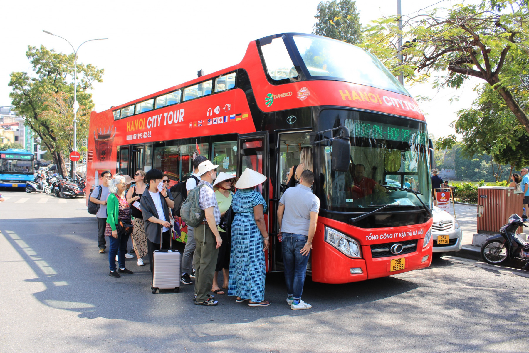 1 ROUND HANOI PANORAMIC BUS TOUR - Image 7