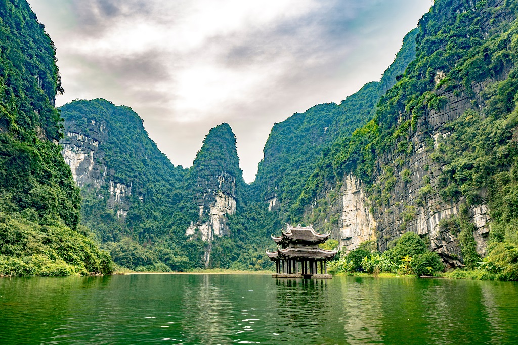 Hoa Lu – Trang An – Mua Cave - Full Day - Join Group Tour